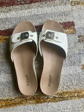 Dr. Scholl's So Original White Slide Sandals gold buckle 9 SALE